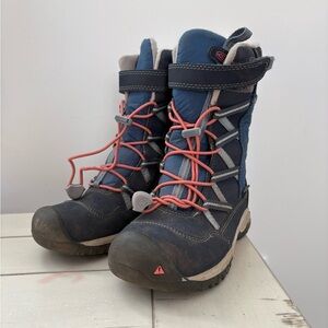 Boys KEEN boots size 10